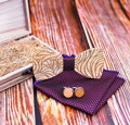 Pajarita de madera con pañuelo y gemelos Gaira 709206