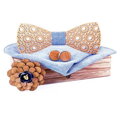 Pajarita de madera con pañuelo y gemelos Gaira 709213